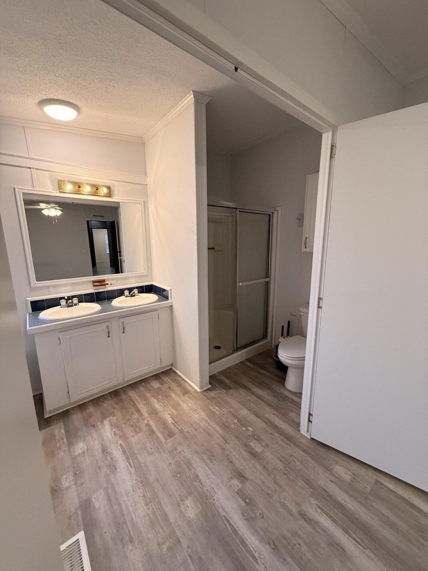 300 Ridgewood Avenue