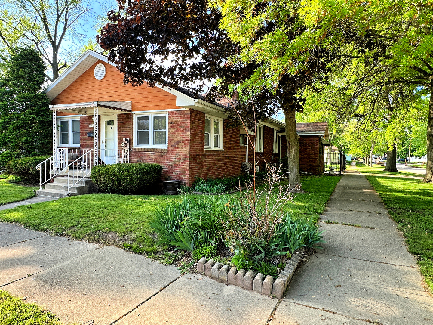 402 W Morrell Street
