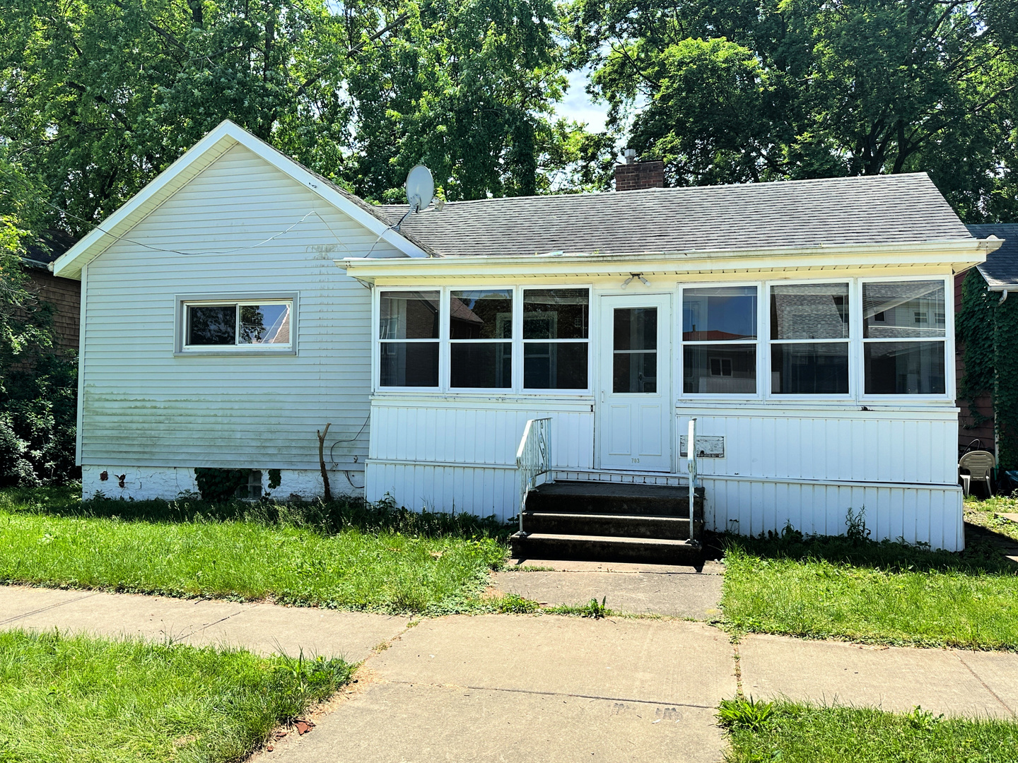 703 E Kent Street