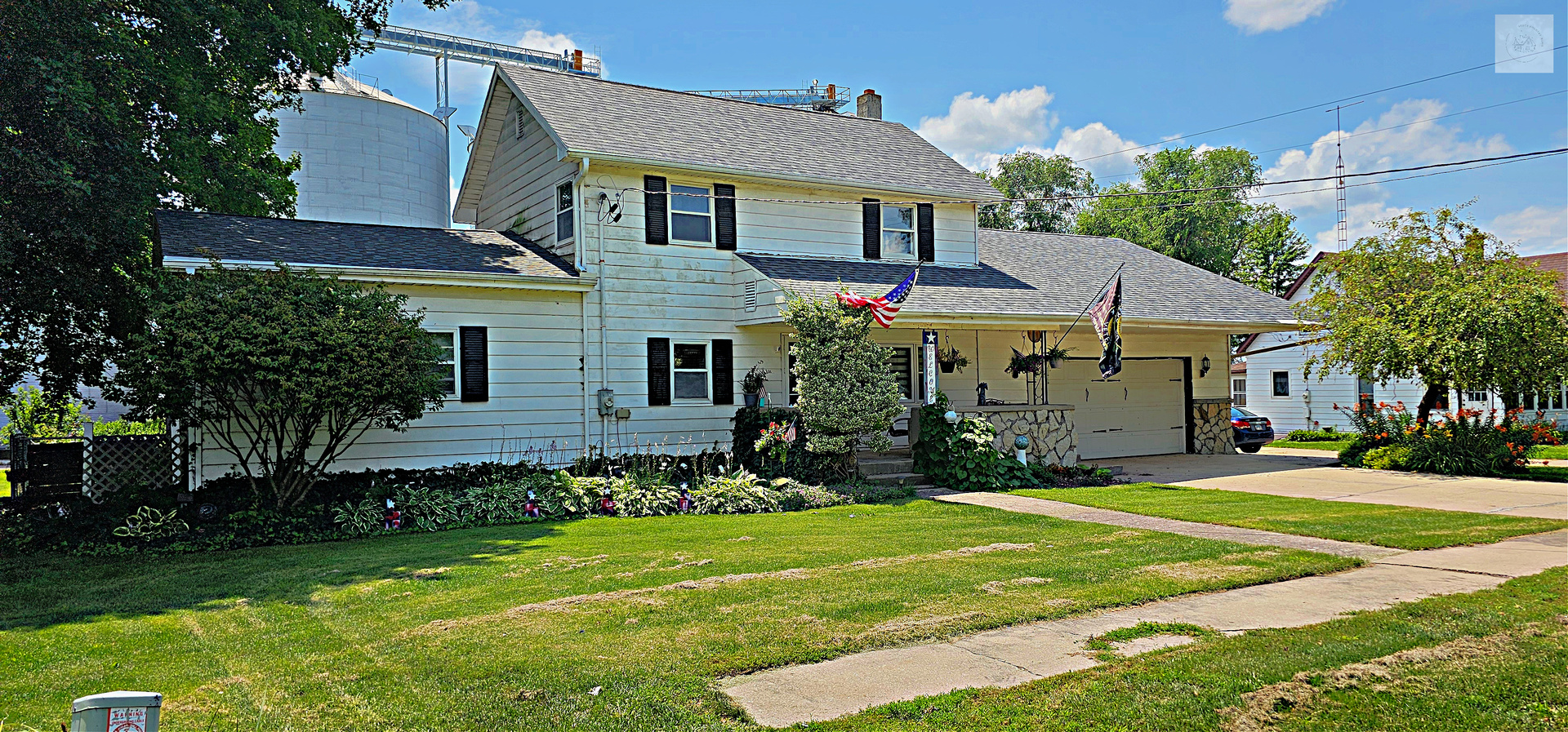 415 W 4th Street