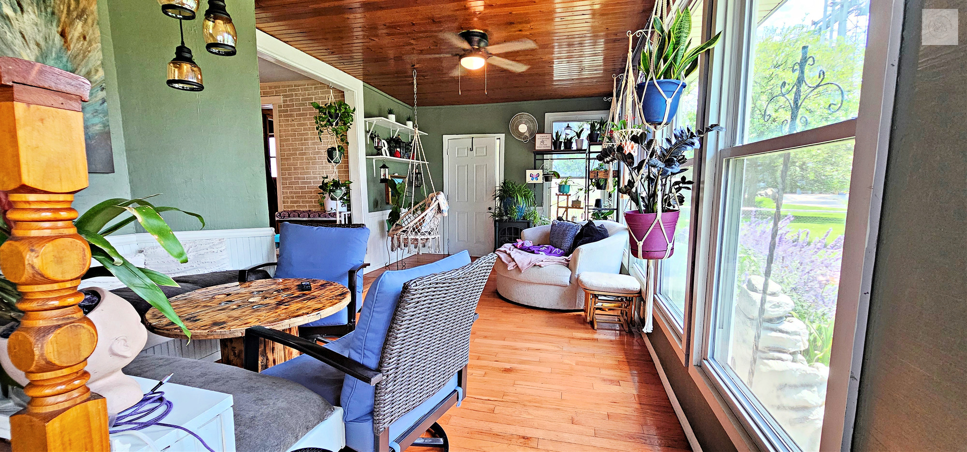 415 W 4th Street