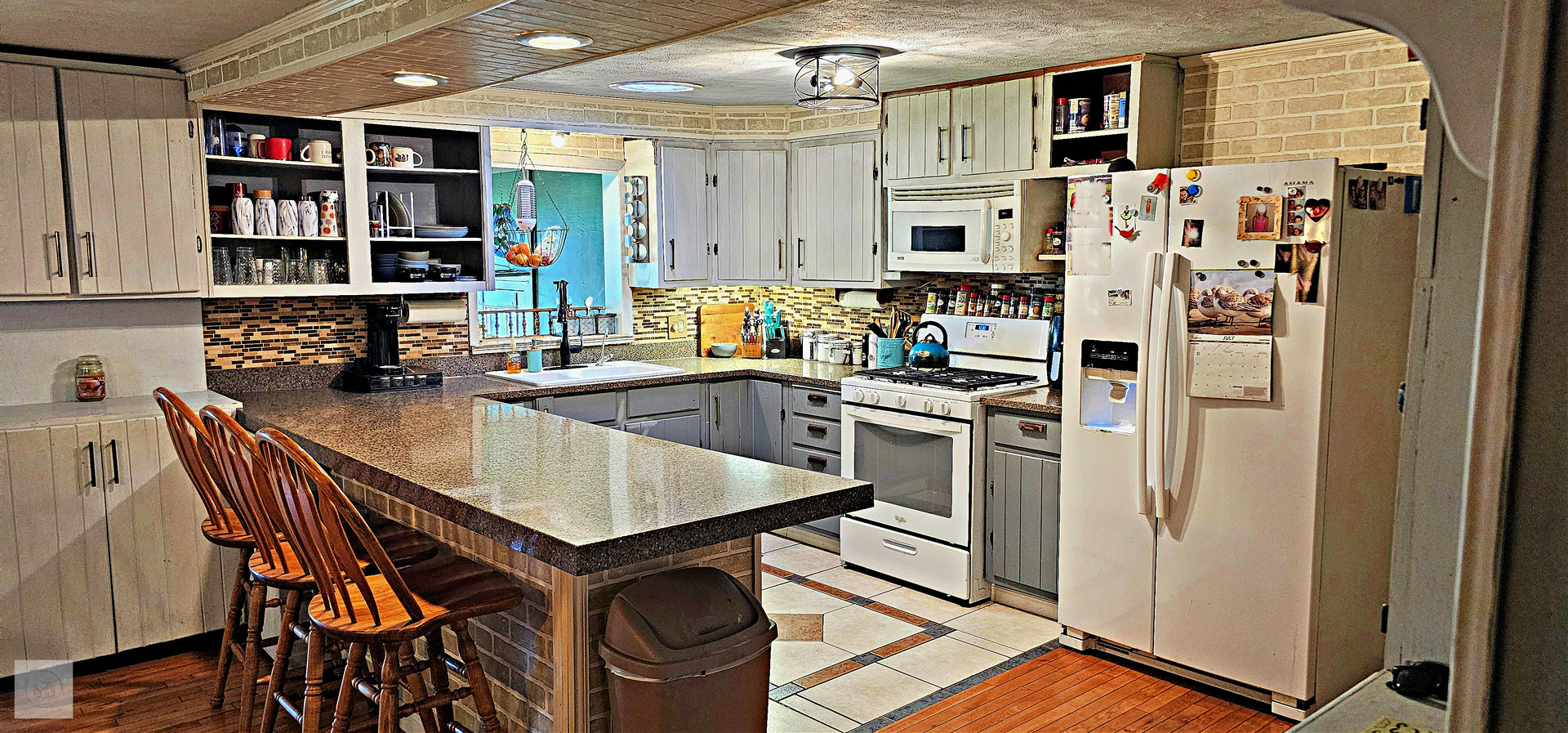 415 W 4th Street