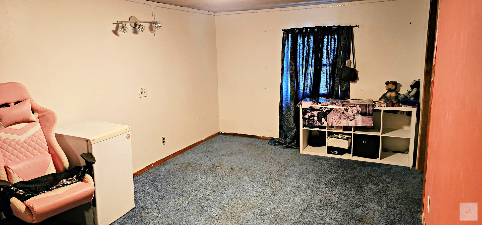415 W 4th Street