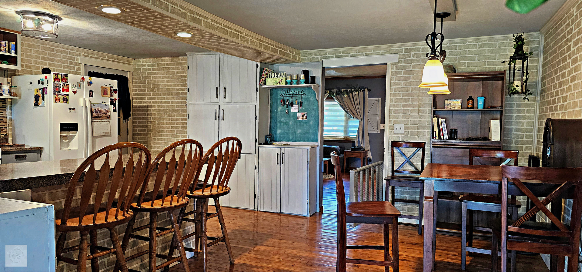 415 W 4th Street