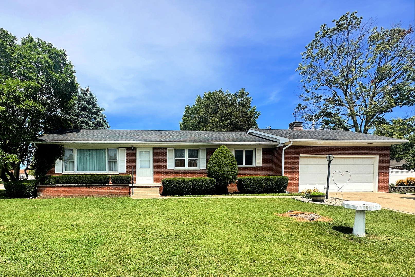 35 Manhattan Drive