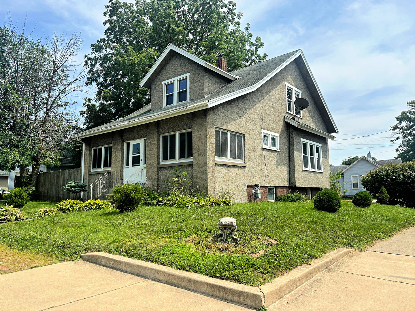 904 9th Street