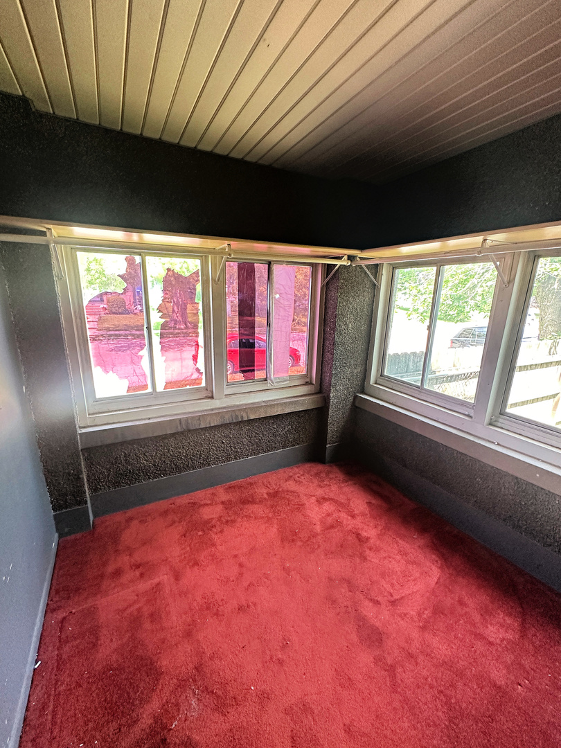 904 9th Street
