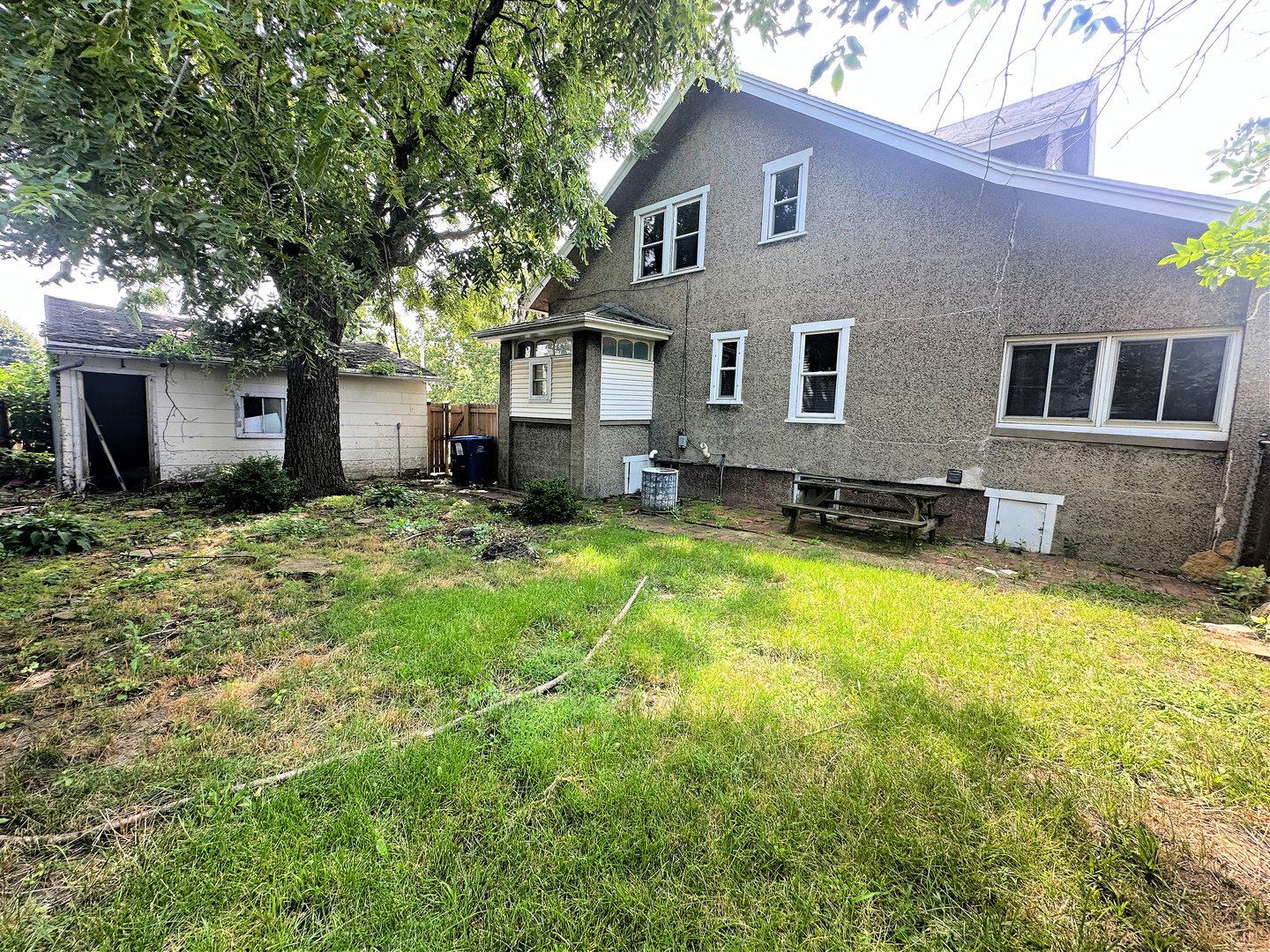 904 9th Street