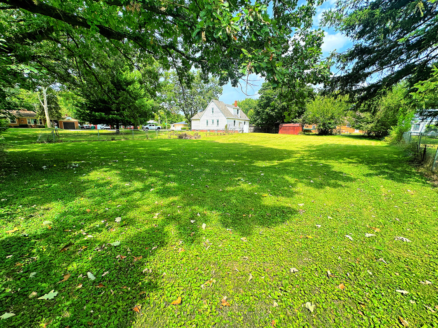 907 Lowden Road