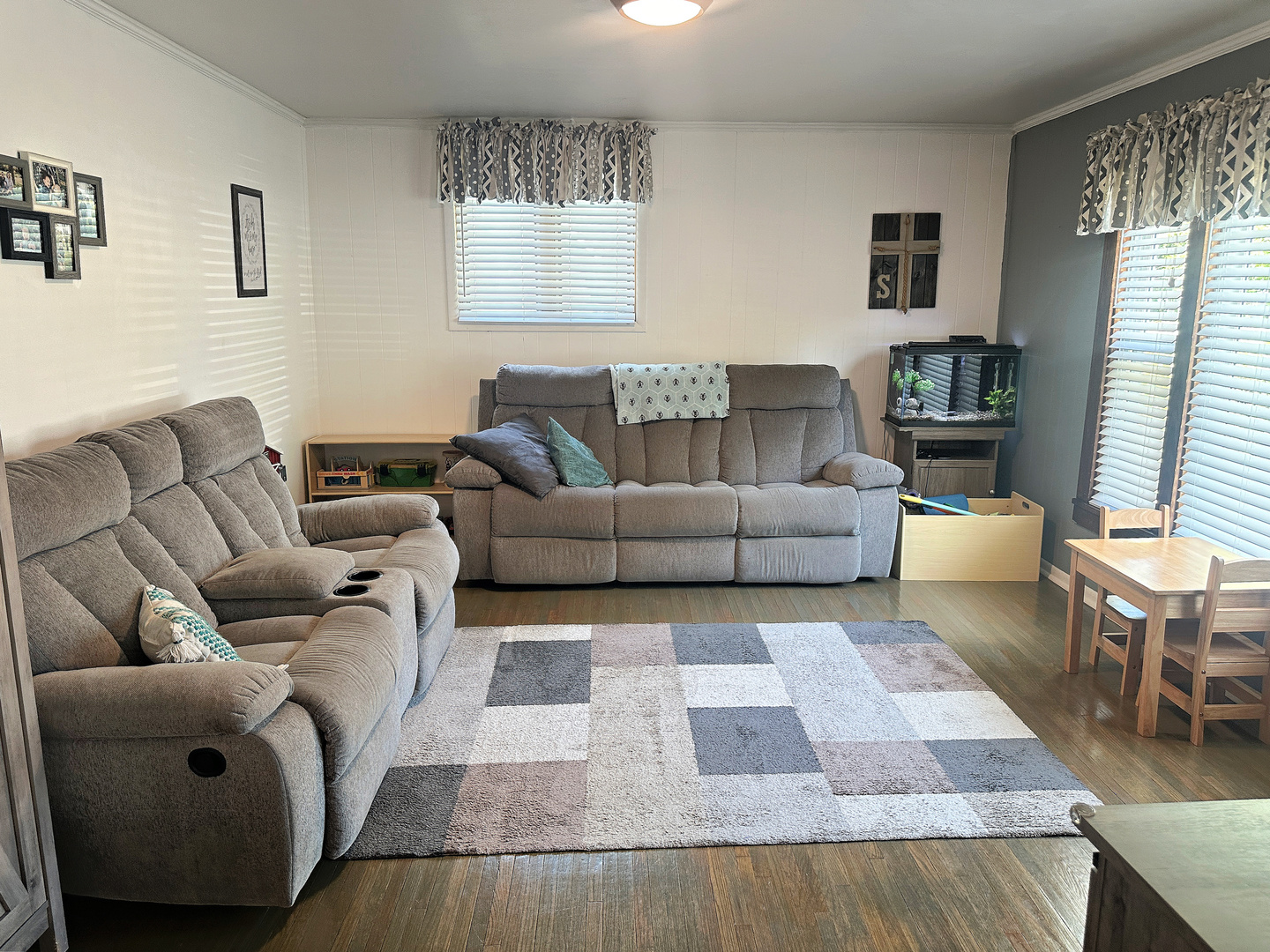 213 W 6th Street