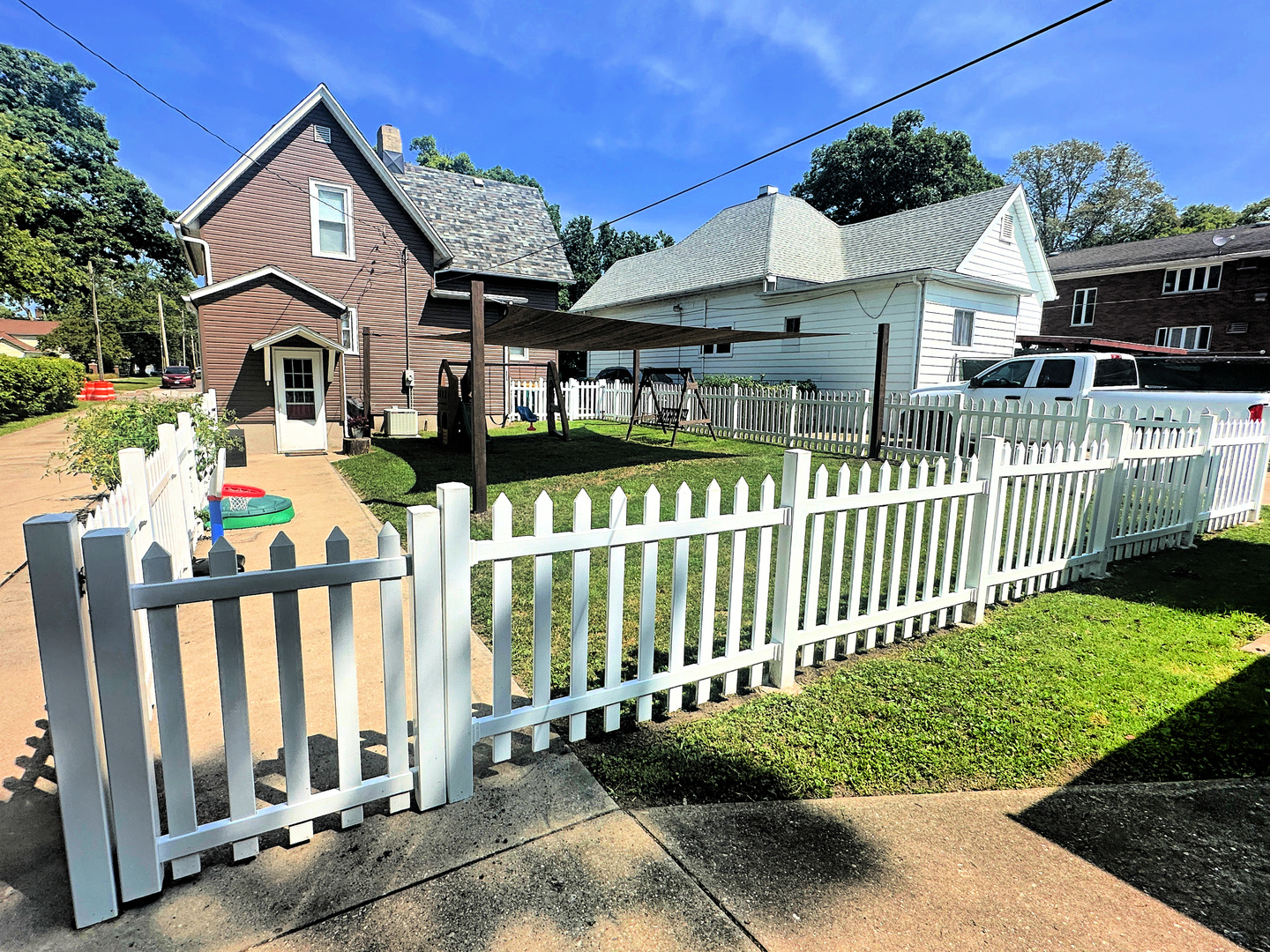 213 W 6th Street