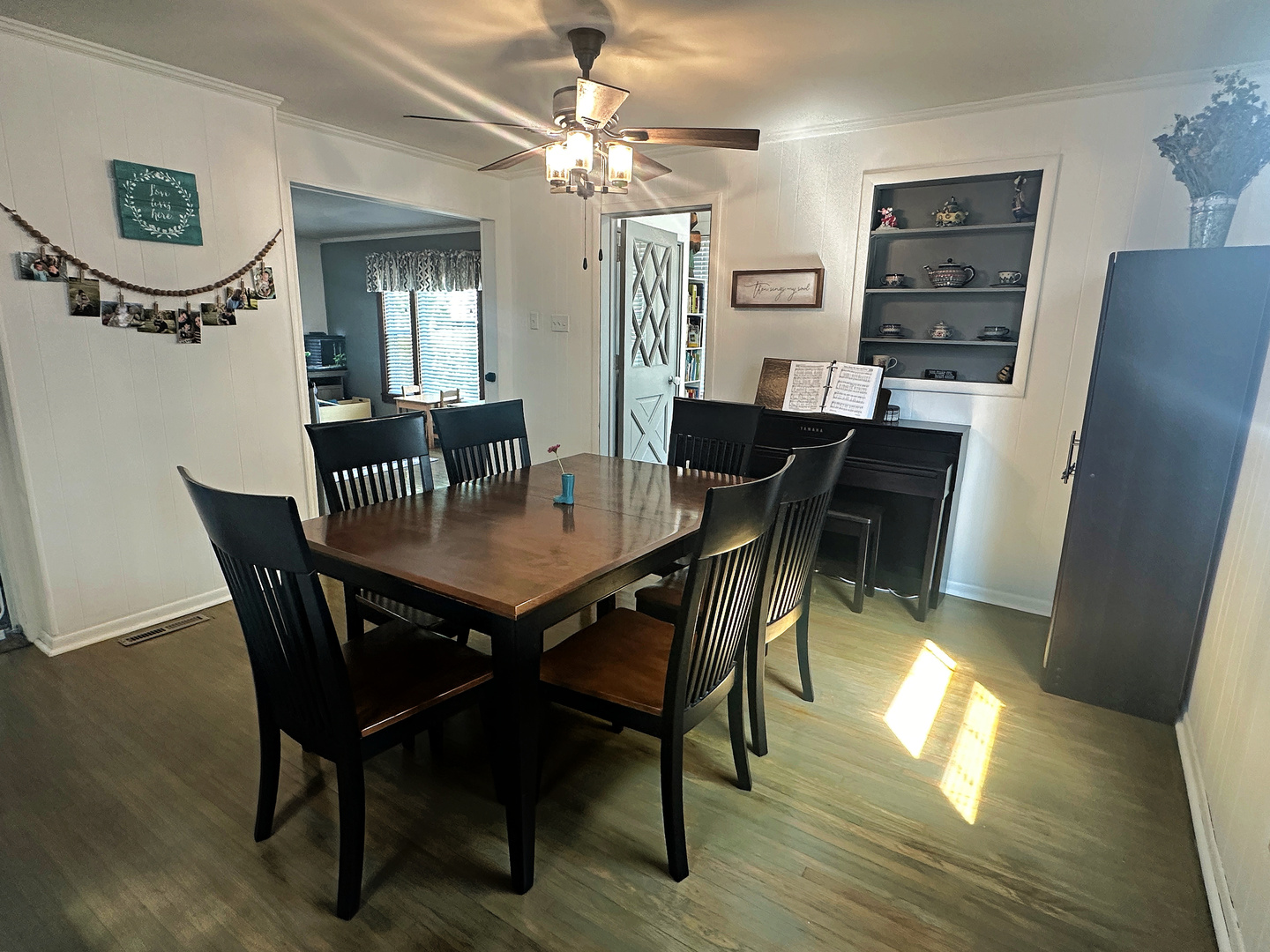 213 W 6th Street