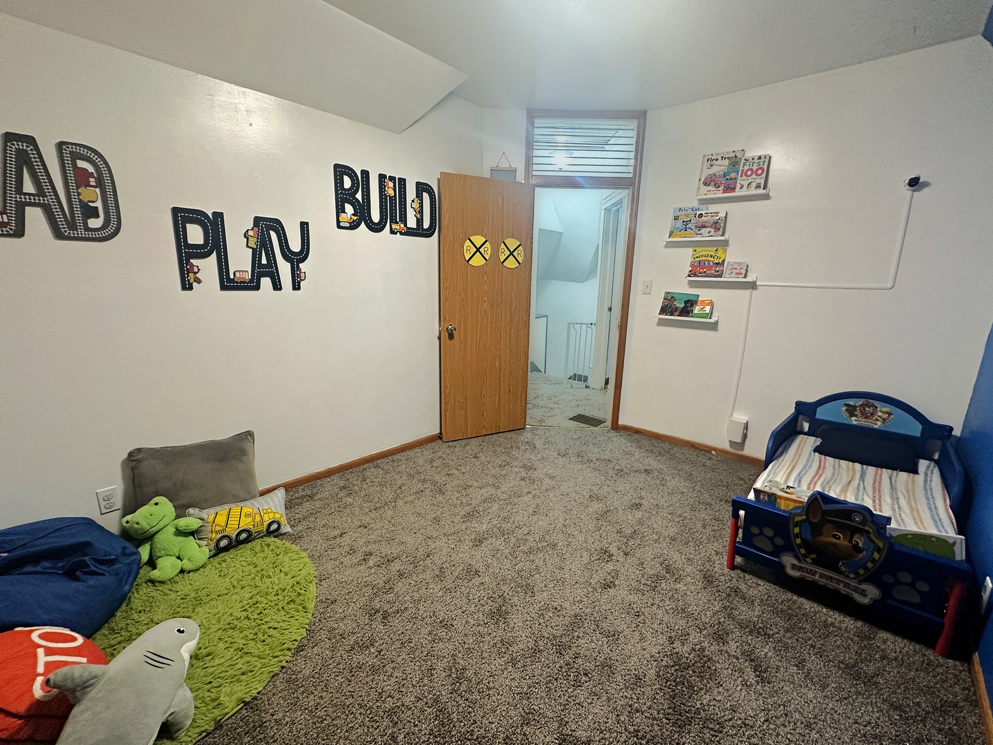 213 W 6th Street