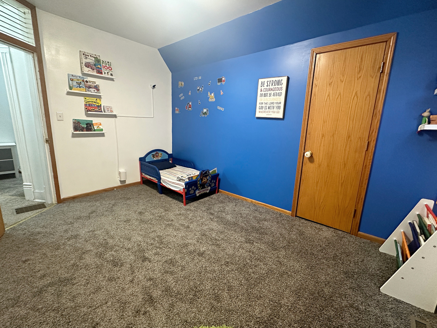 213 W 6th Street