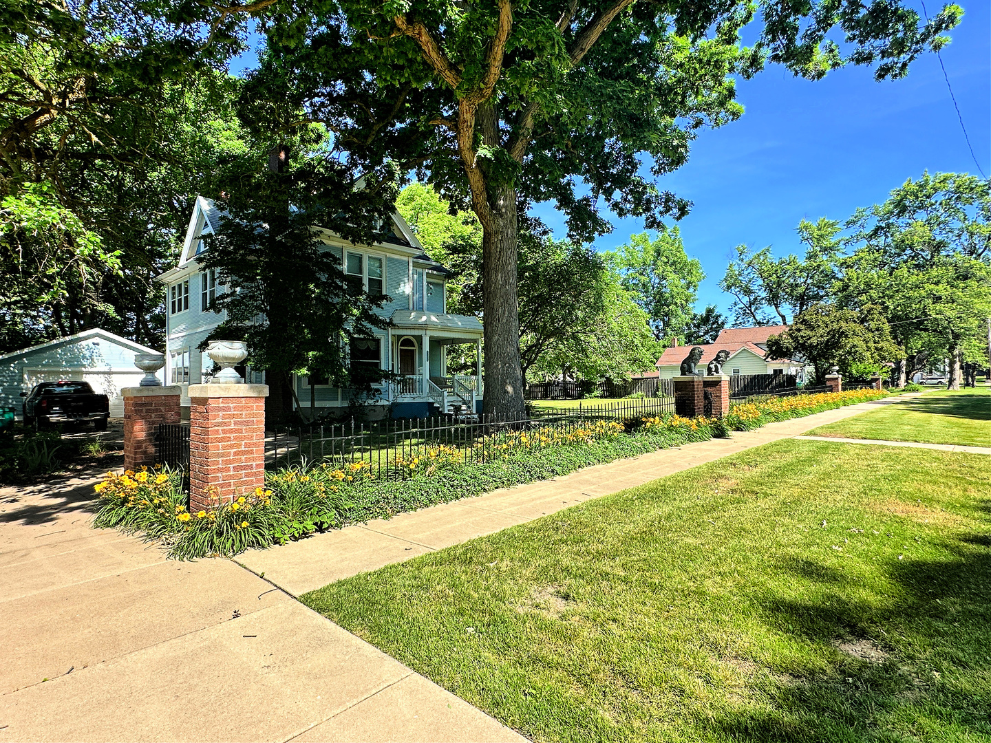 622 Little Street