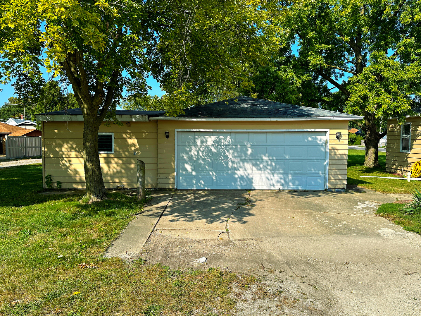 409 E 12th Street