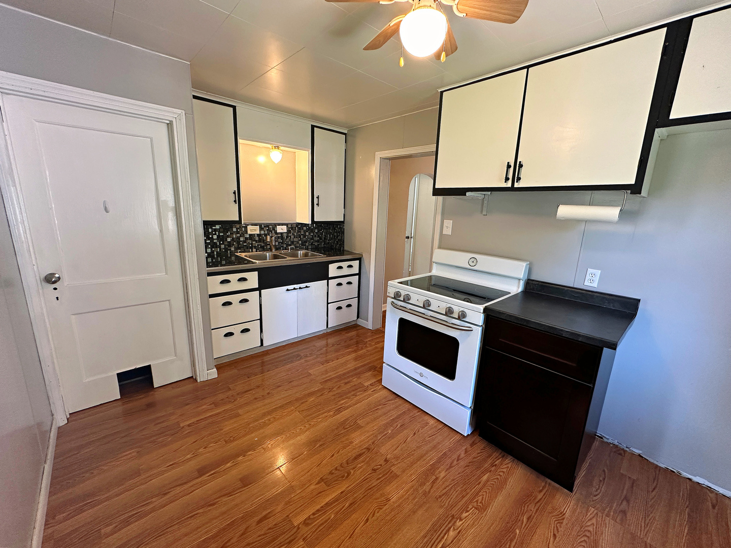 409 E 12th Street