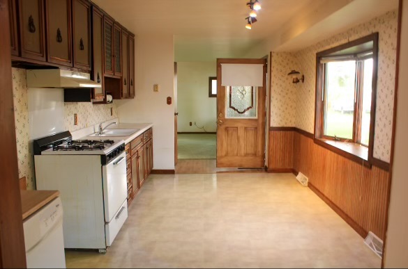 1306 Prairie View Road