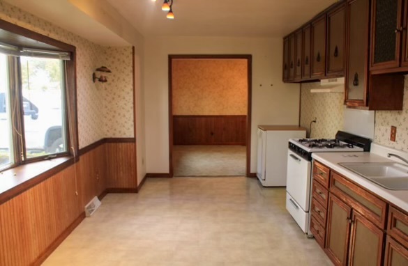 1306 Prairie View Road