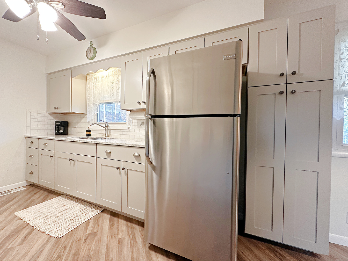 1104 N Otter Creek Road