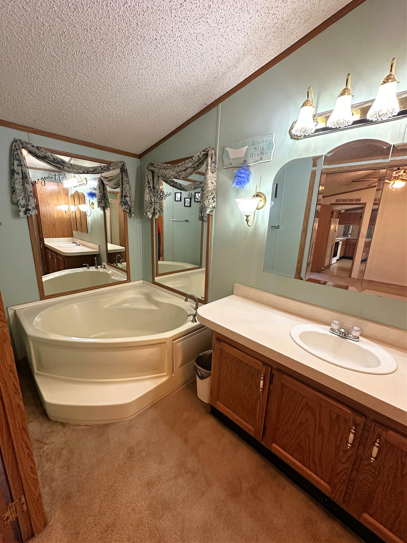616 Carriage Lane