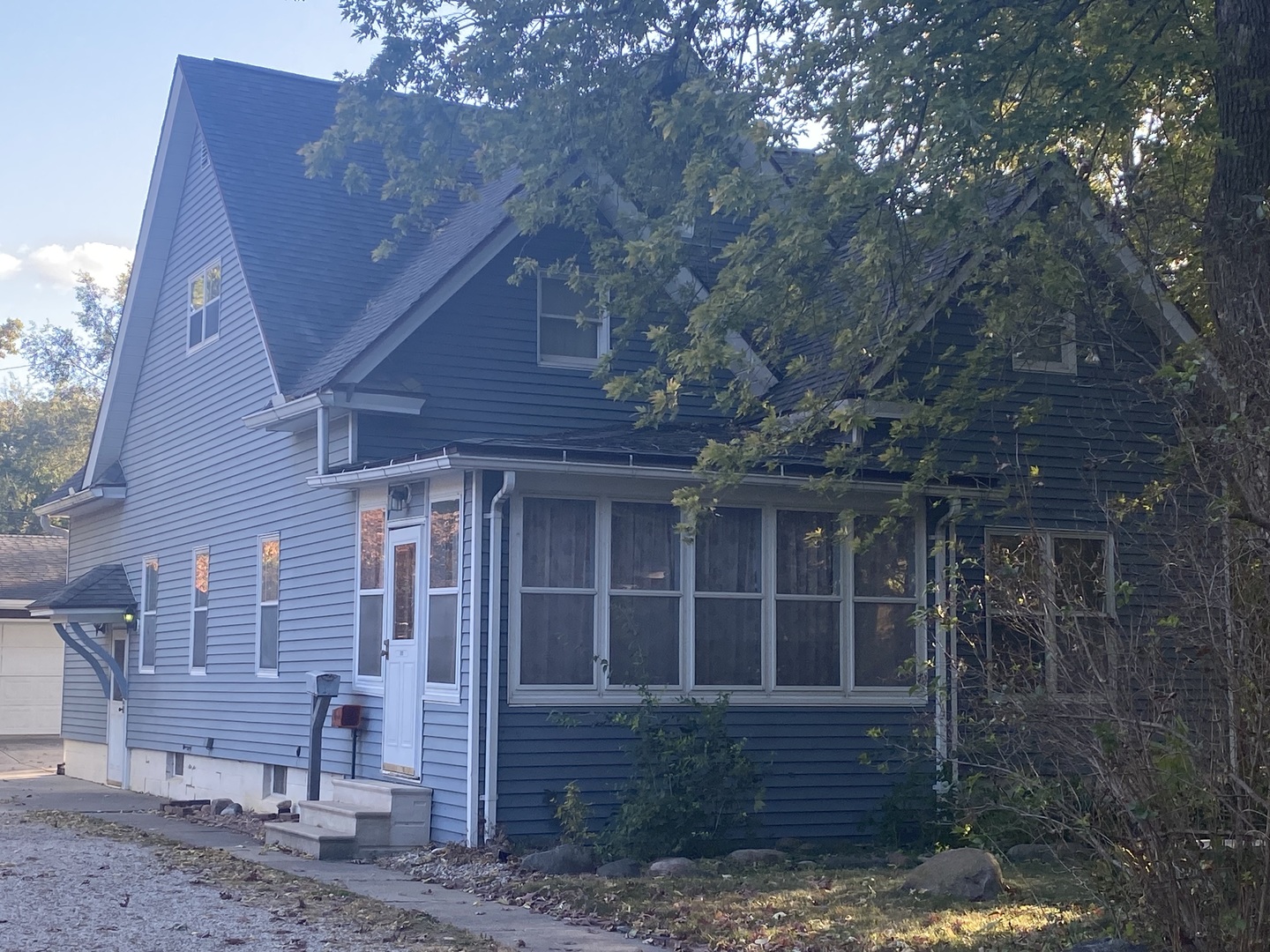 217 W 6th Street