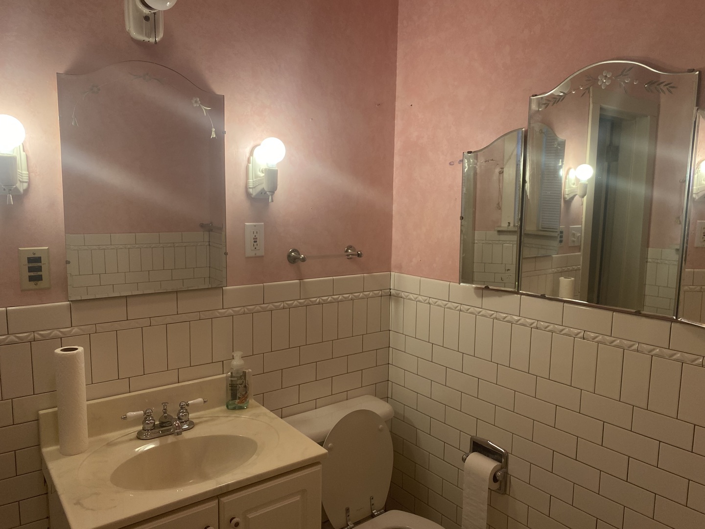 217 W 6th Street