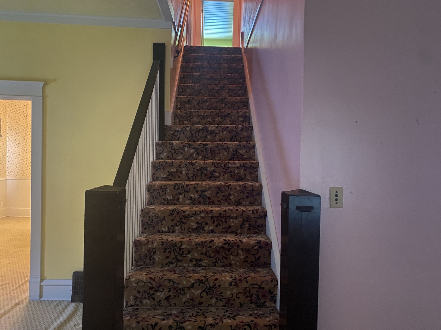 217 W 6th Street
