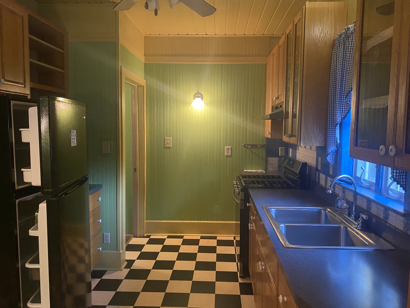 217 W 6th Street