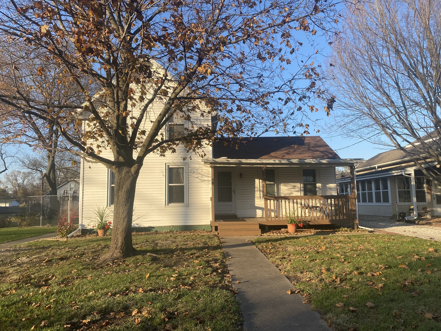 908 Charles Street