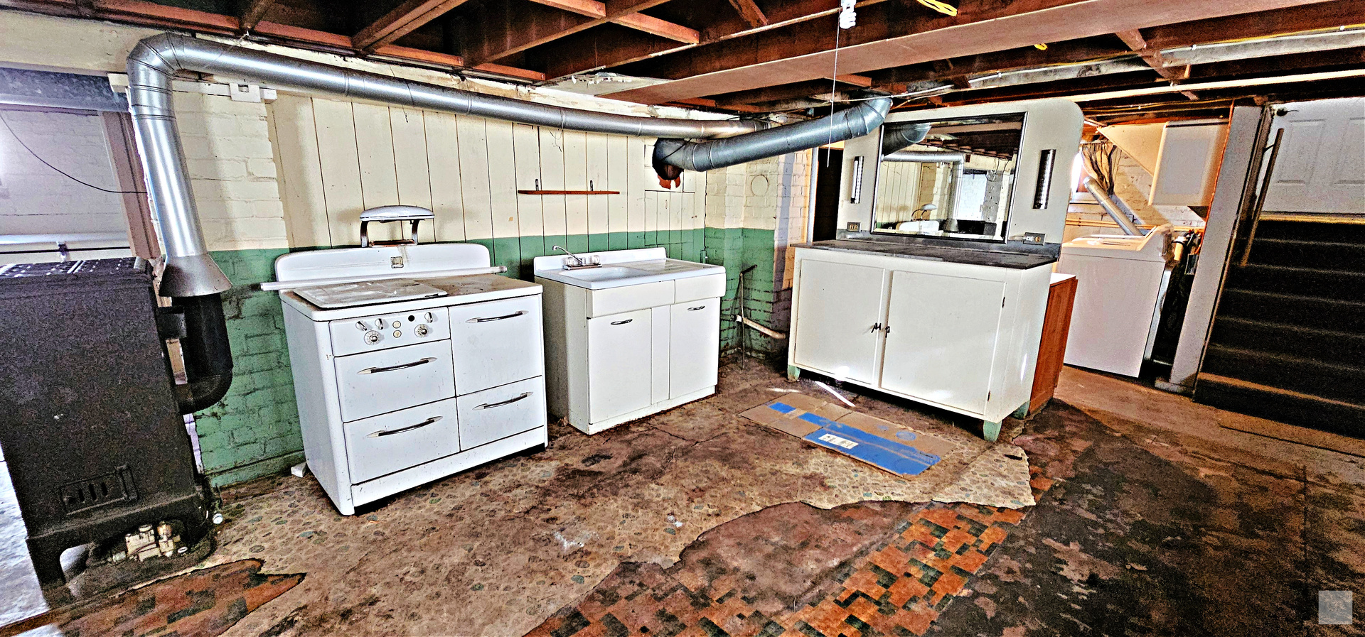 511 S Bloomington Street