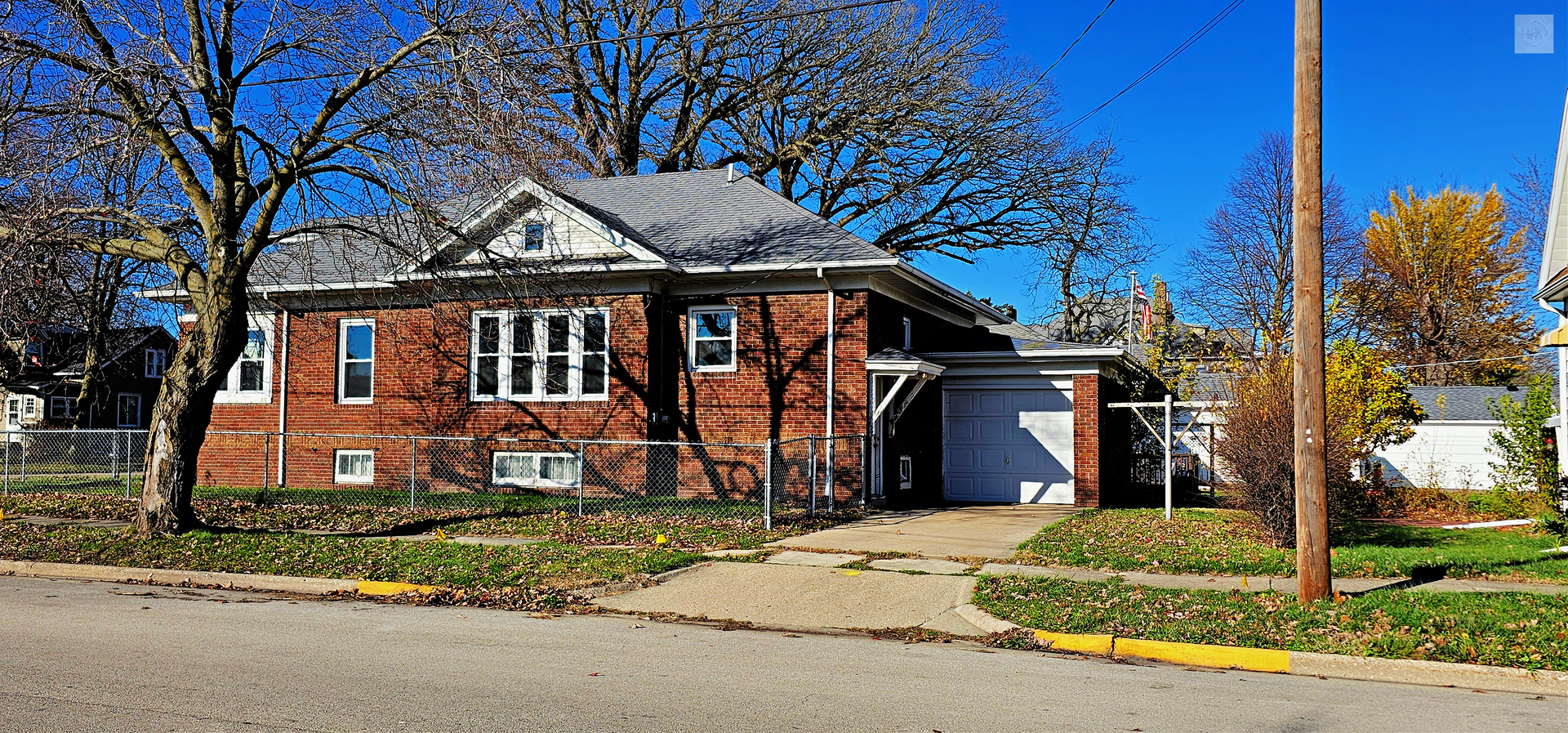 511 S Bloomington Street