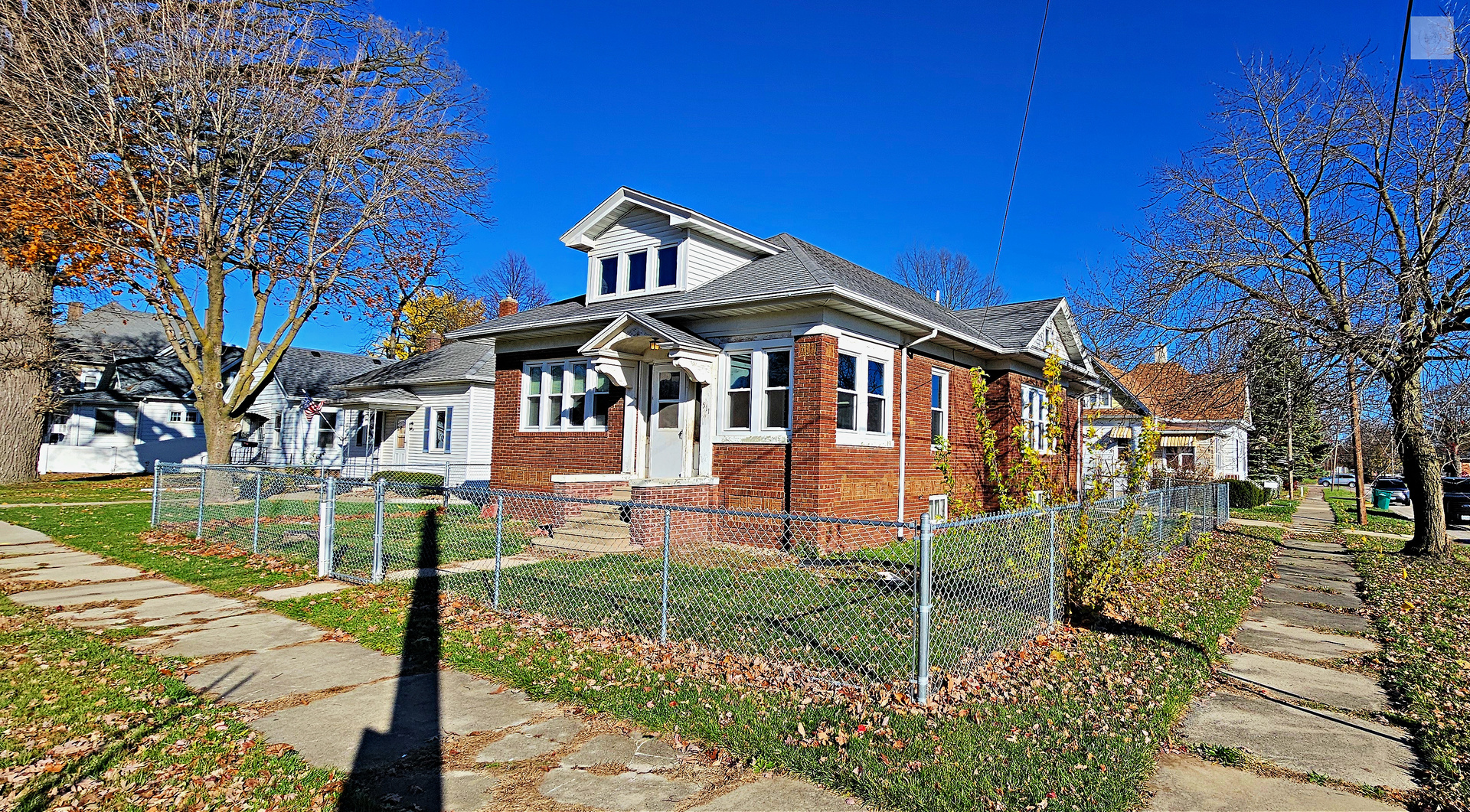 511 S Bloomington Street
