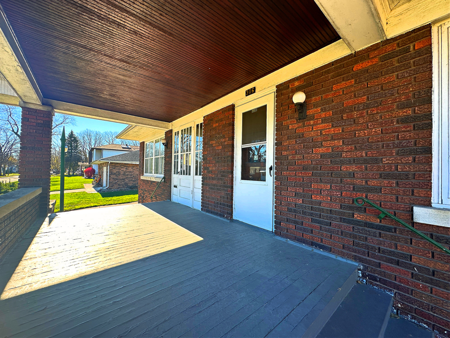 306 S Vermillion Street