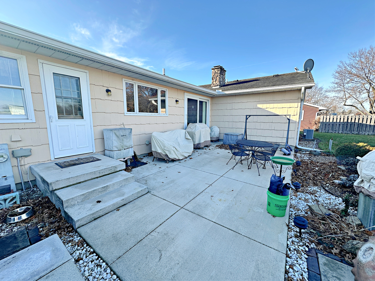 5 Liz Mar Place