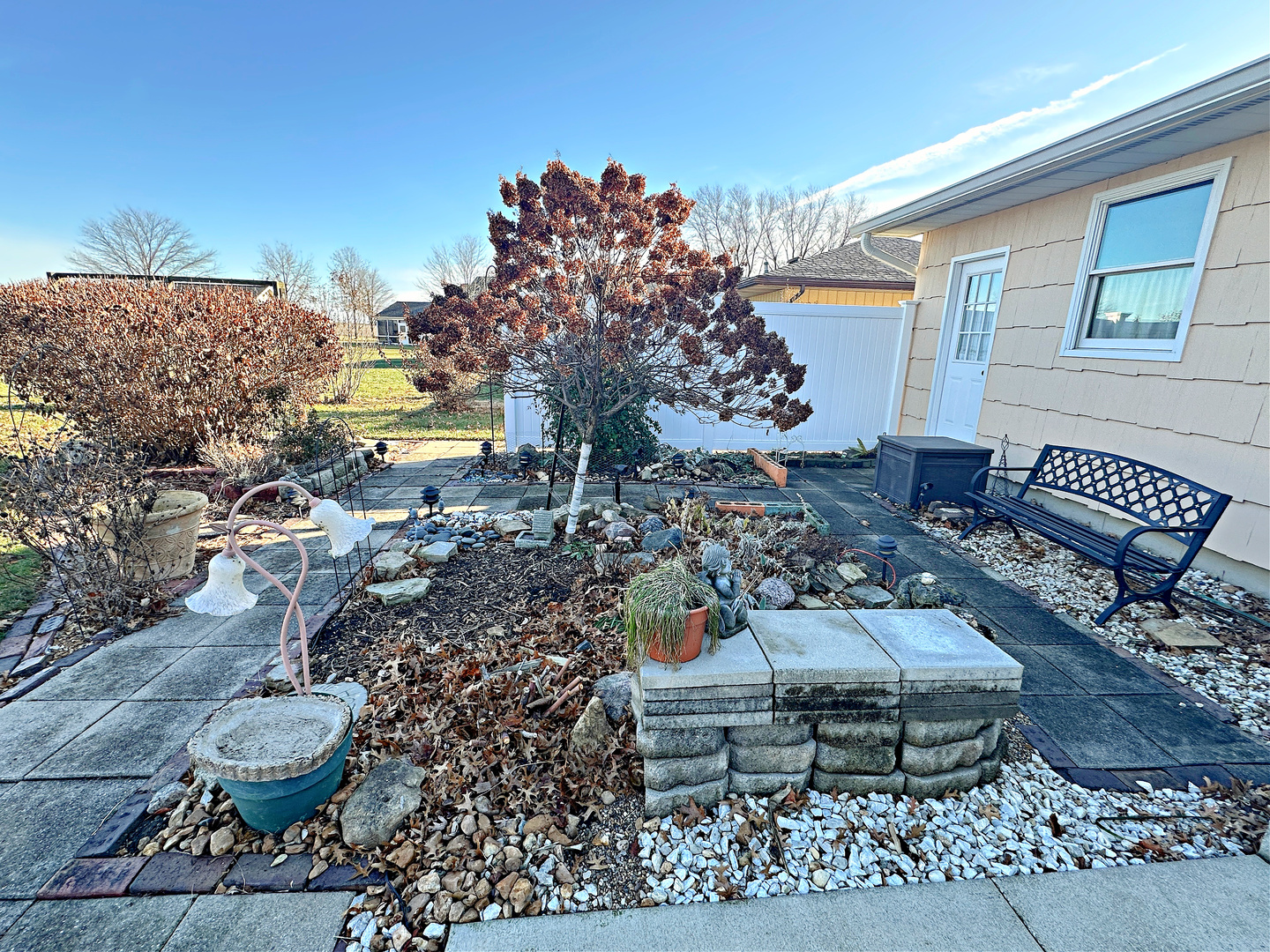 5 Liz Mar Place