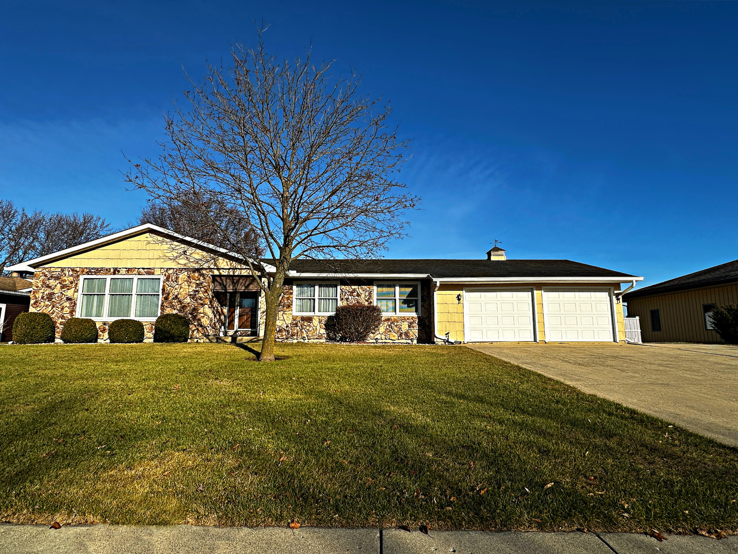 5 Liz Mar Place