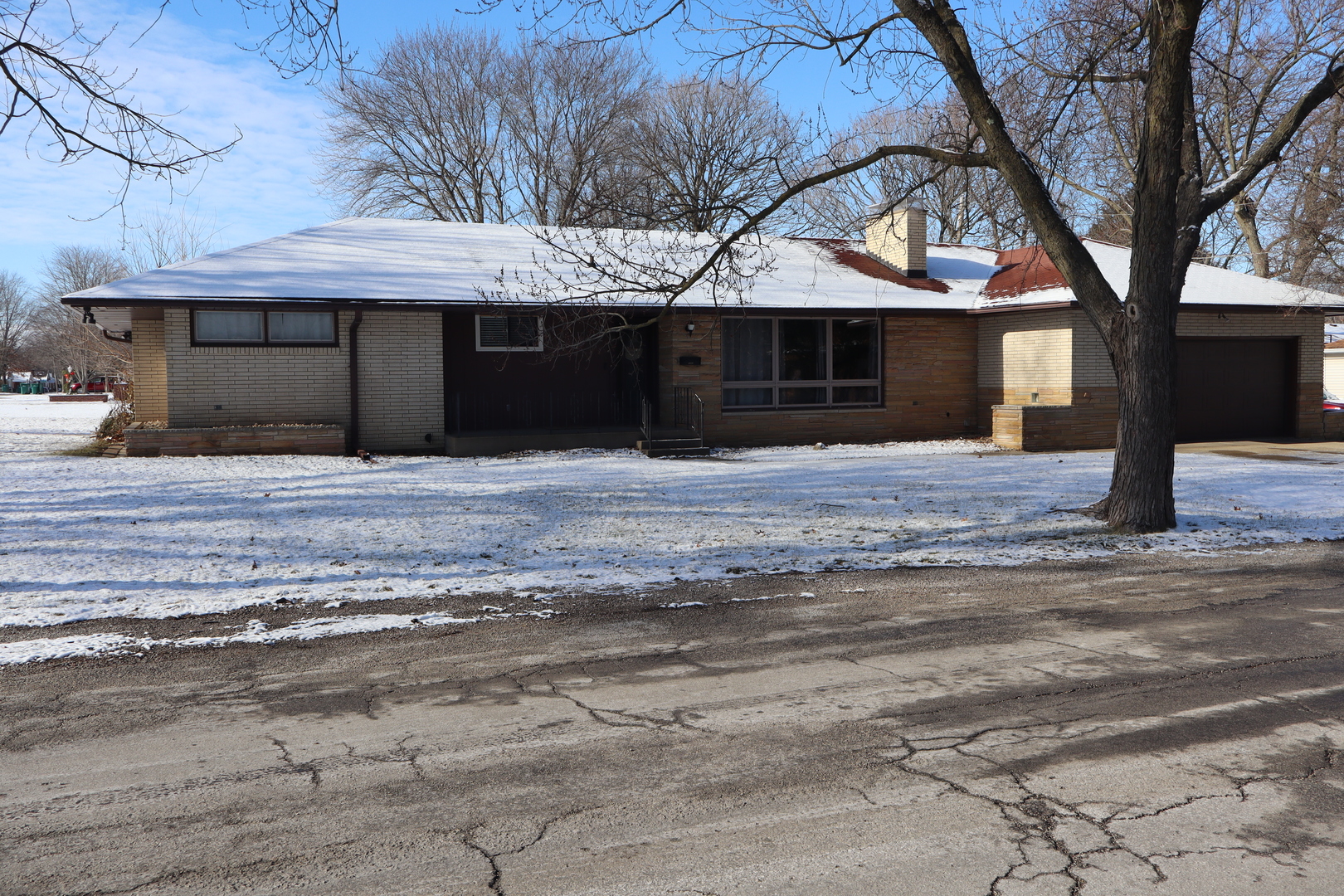 1202 Van Buren Street