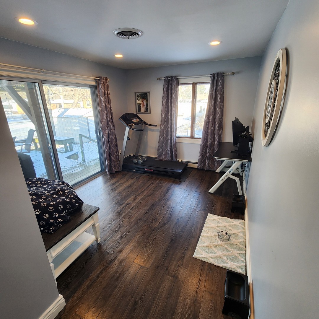 1202 Van Buren Street