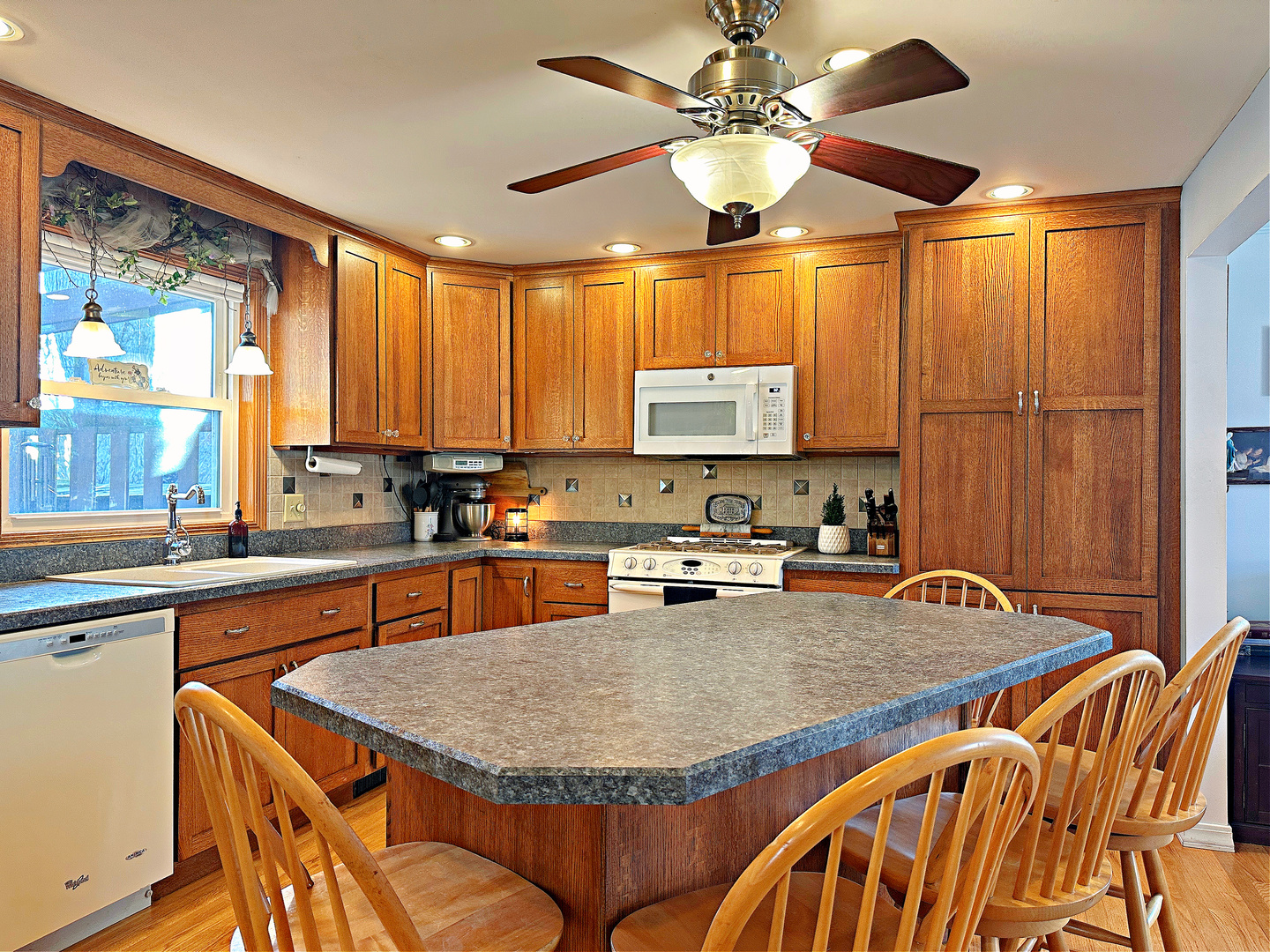 1707 Sharon Road