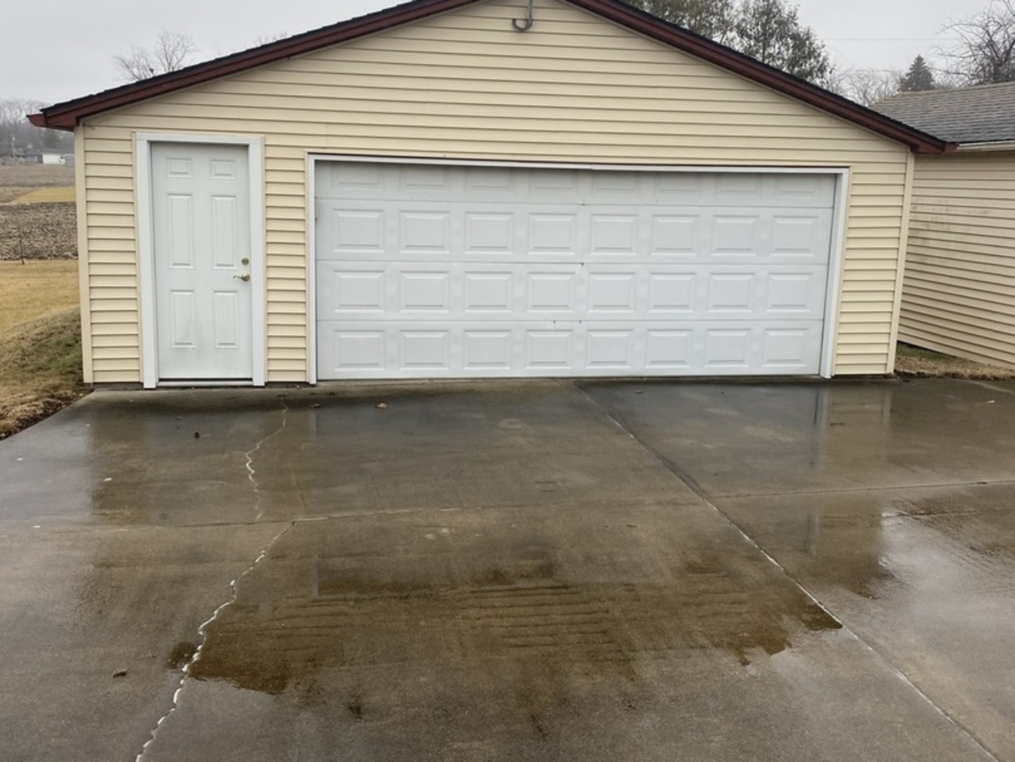 911 N Otter Creek Road