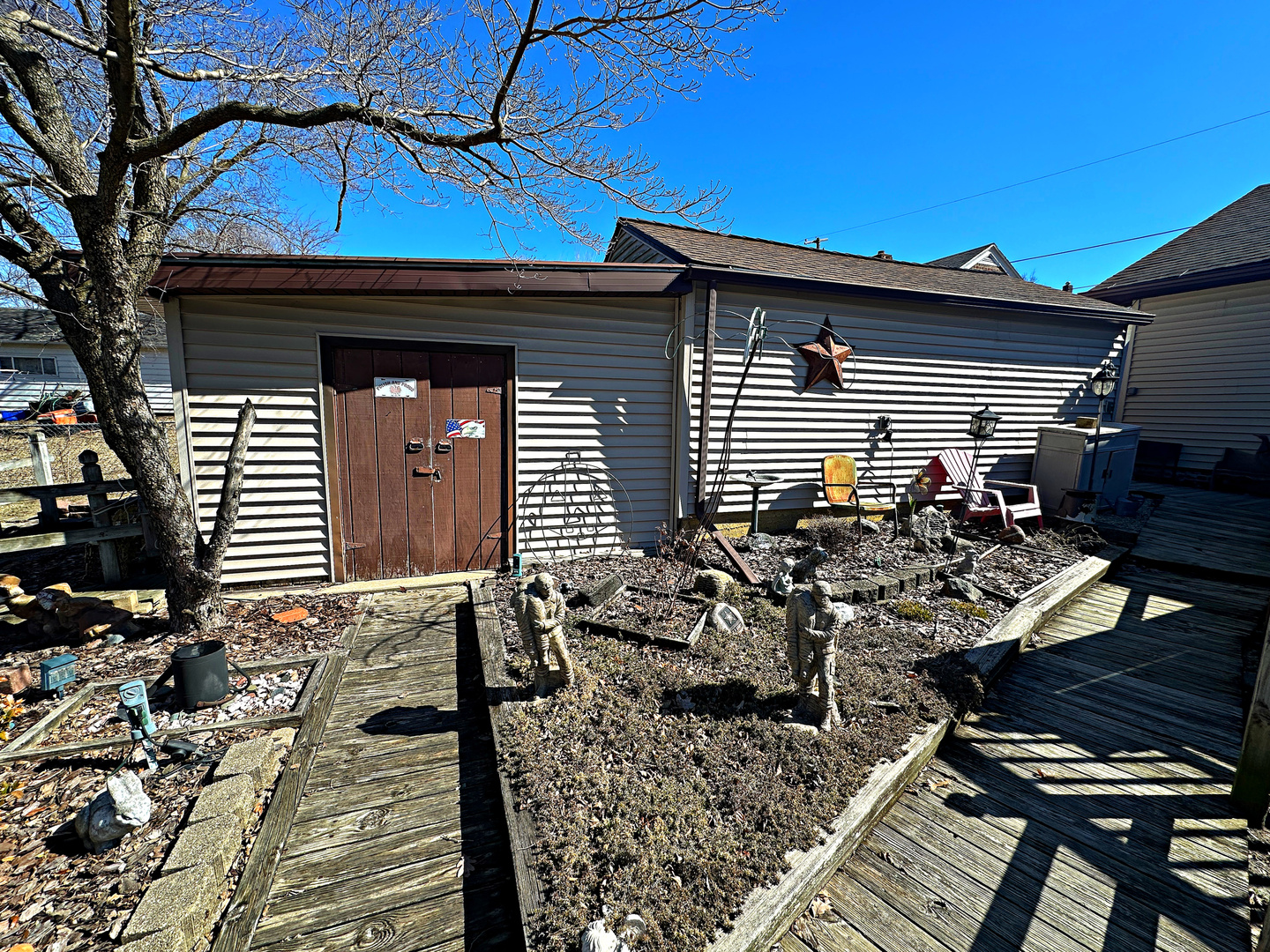 608 E Bronson Street