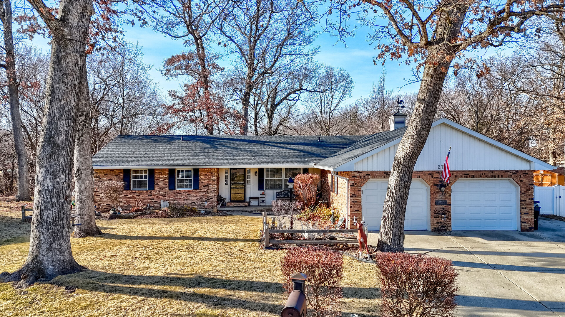 27 Oakbrook Drive