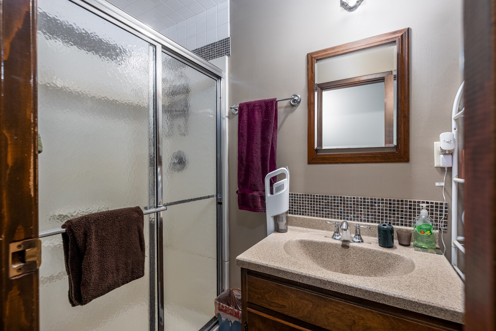 27 Oakbrook Drive