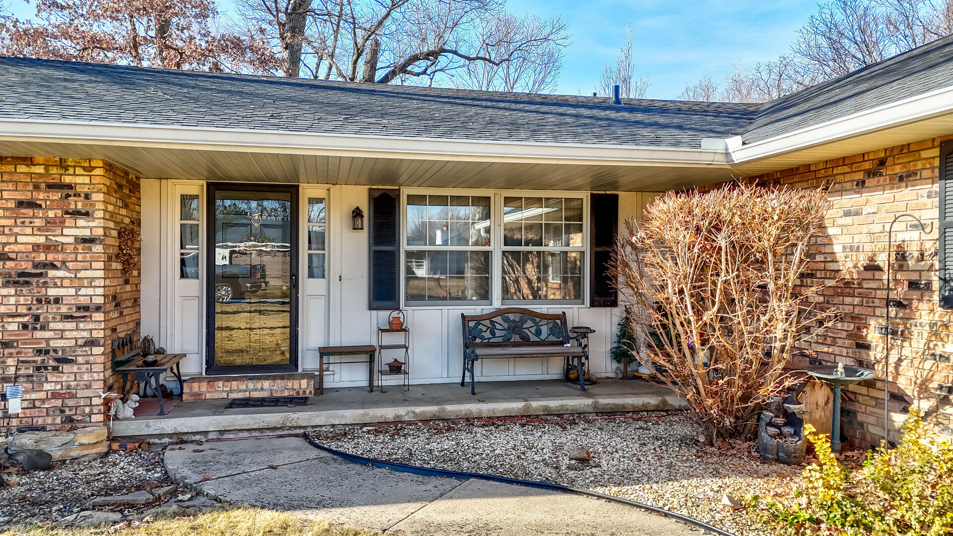 27 Oakbrook Drive