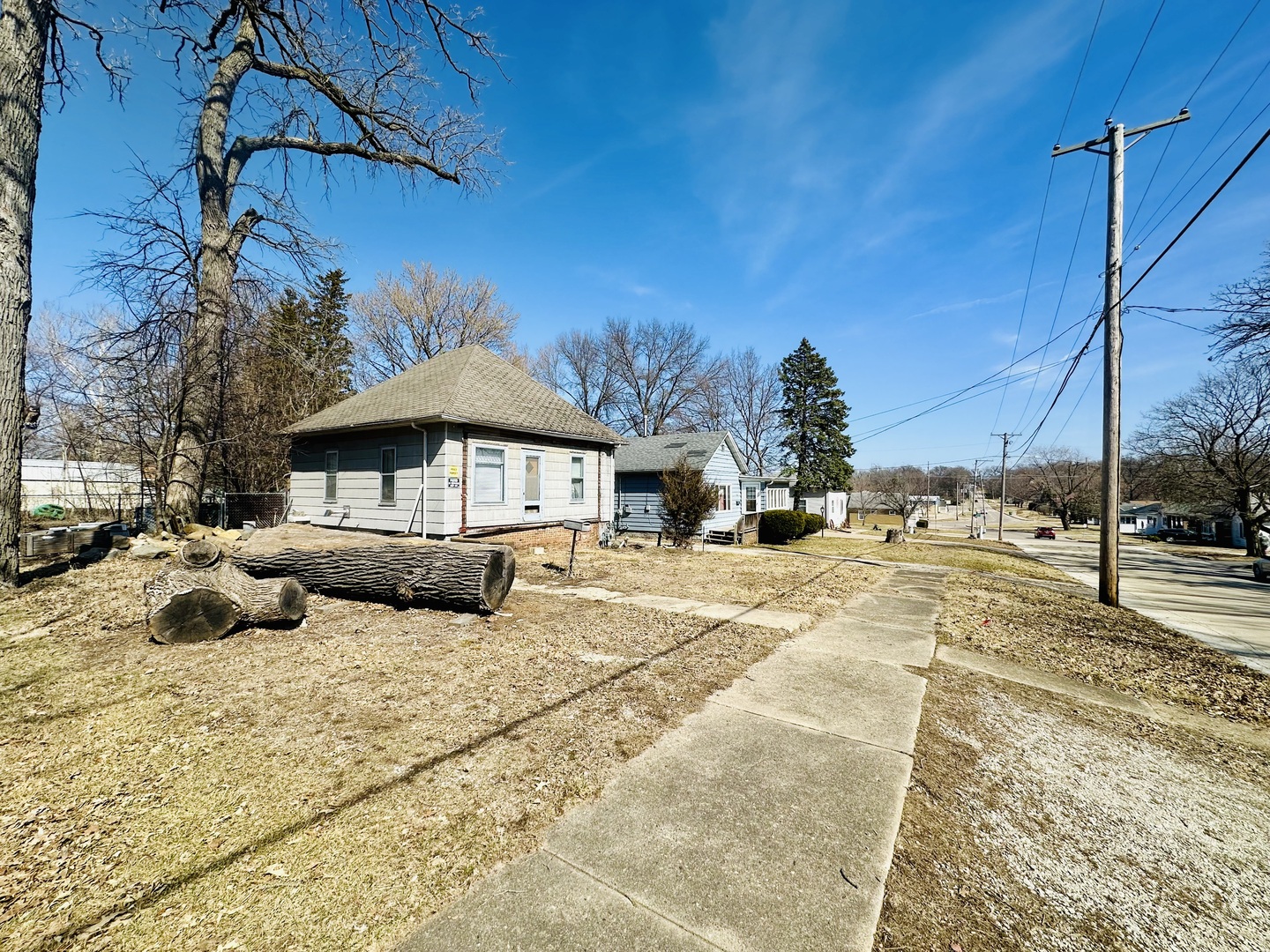 708 W Bridge Street