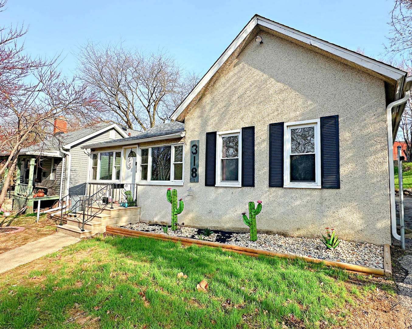 318 Court Street