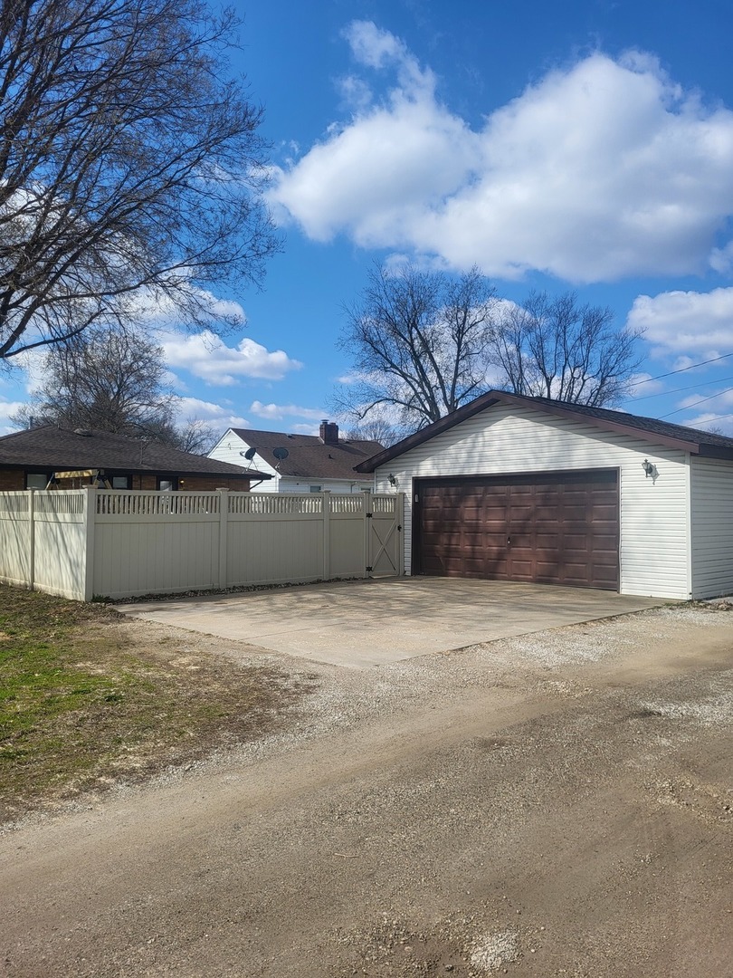 1110 E Elm Street