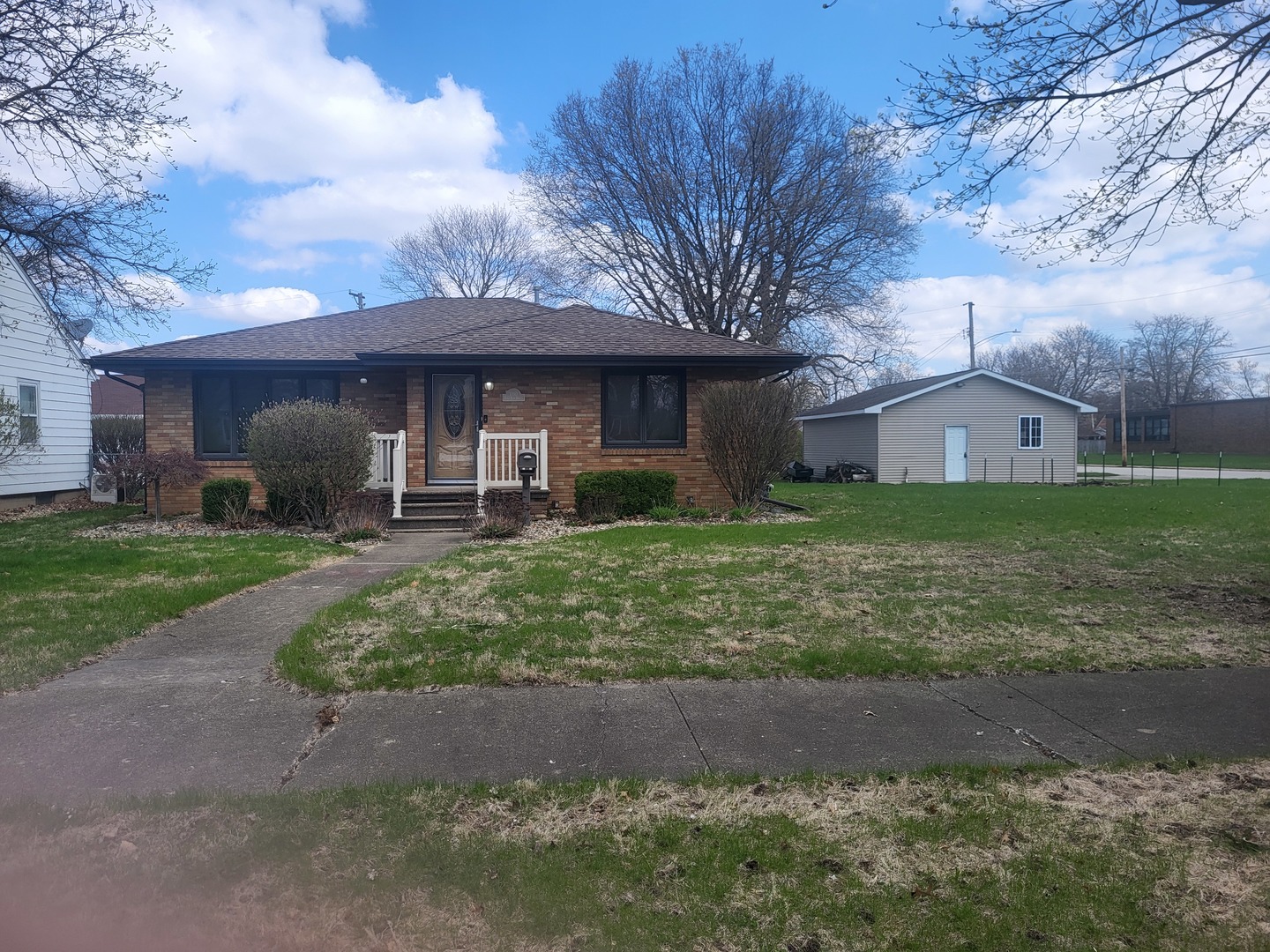 1110 E Elm Street