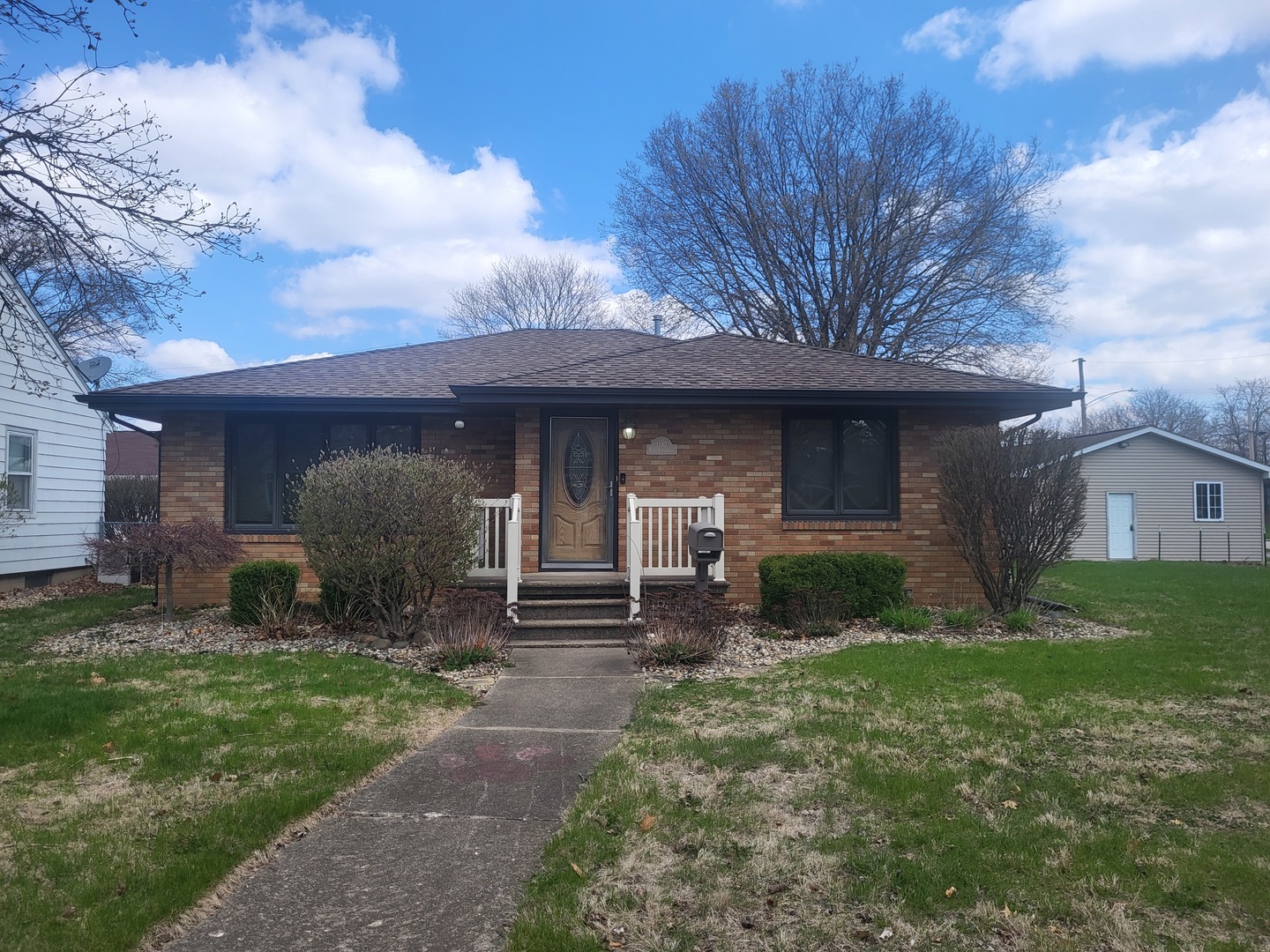 1110 E Elm Street